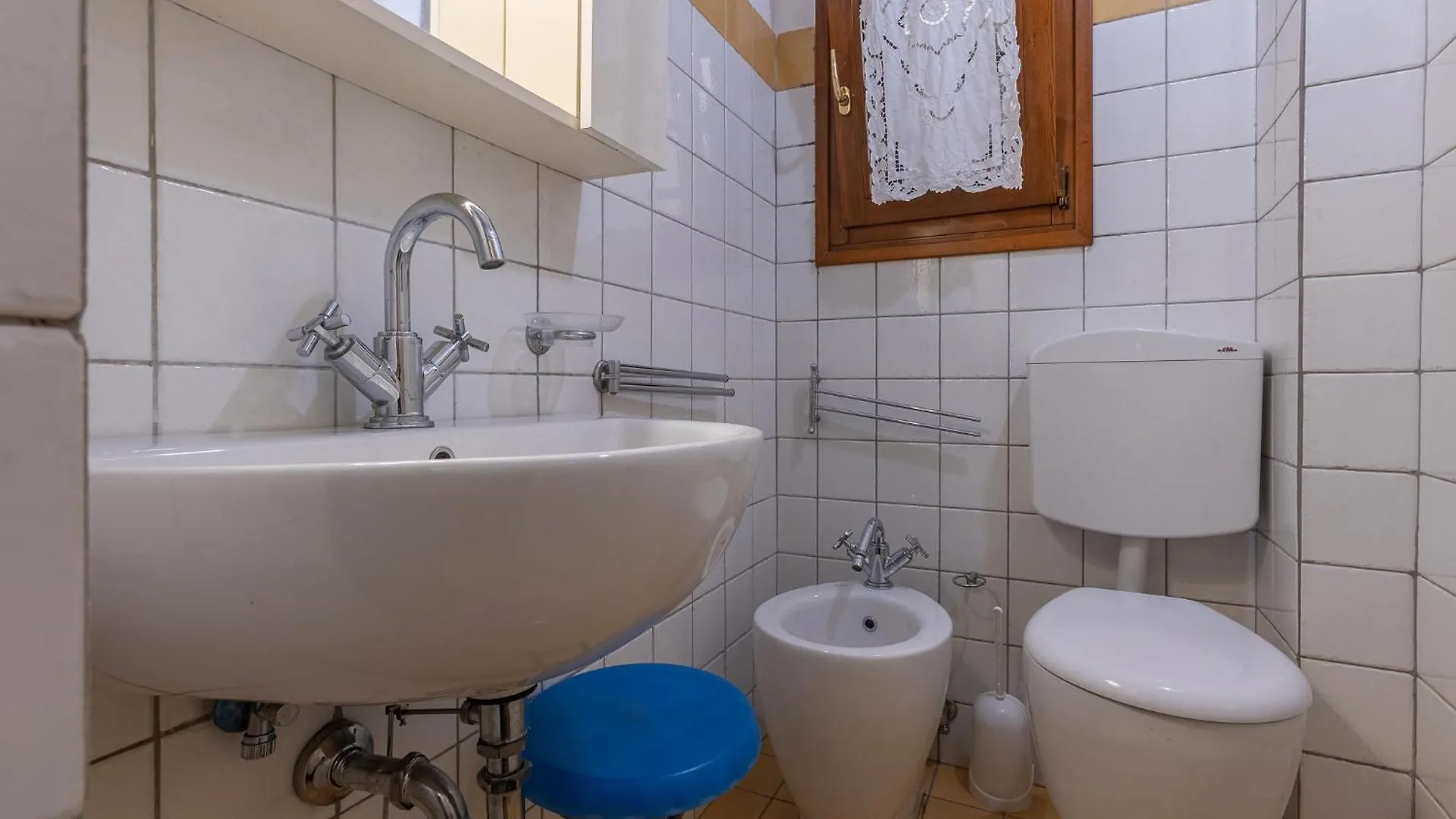 Central Apartment With Private Courtyard! Bologna 0*,