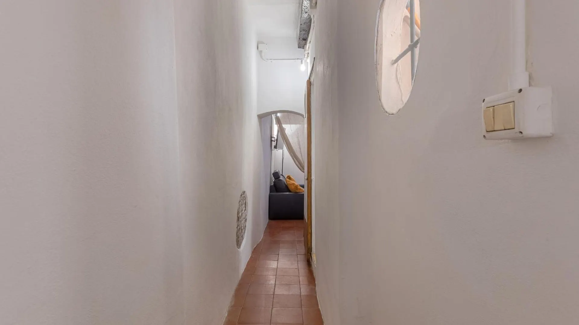 Central Apartment With Private Courtyard! Bologna Italy
